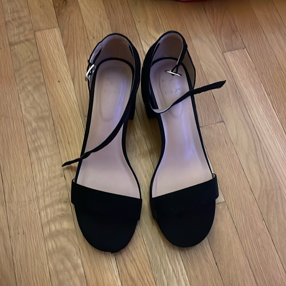 black low sandal heels size 7